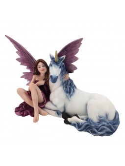Hada con unicornio