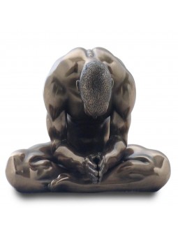 Hombre en postura baja